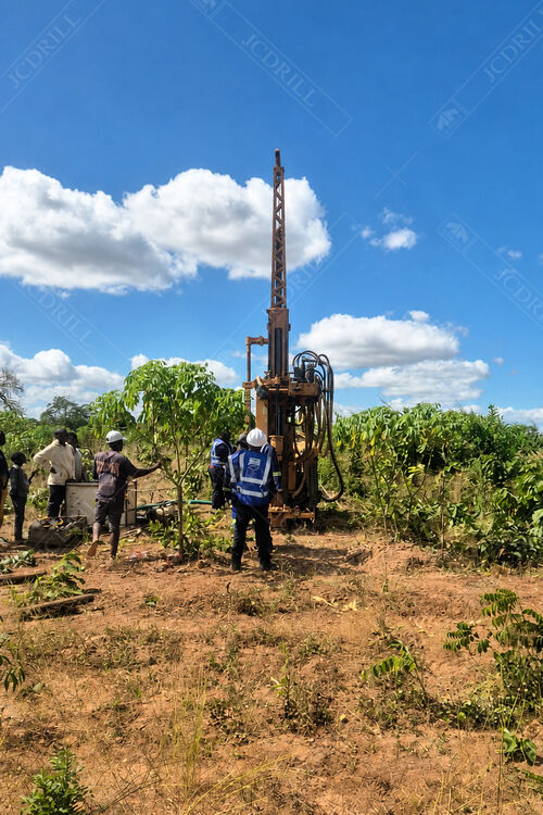 Plataforma de perforación JCD200 en África