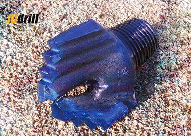 Un buen precio. Pedazos de fricción rotatorios del paso de agua del pozo de perforación del diente de acero de las herramientas tres alas en línea