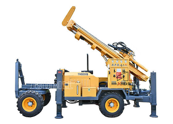 Pozo de agua de 4 cilindros que perfora a Rig Quanchai Diesel Engine el 180m